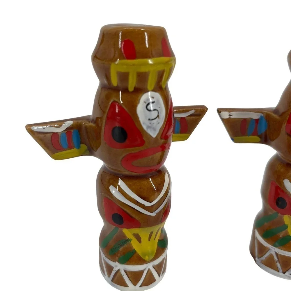 Vintage Salt & Pepper‎ Shakers Totem Pole Native American Ceramic